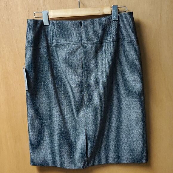2/$15 SALE NwT Apt 9 skirt,size 10 - Picture 3 of 5